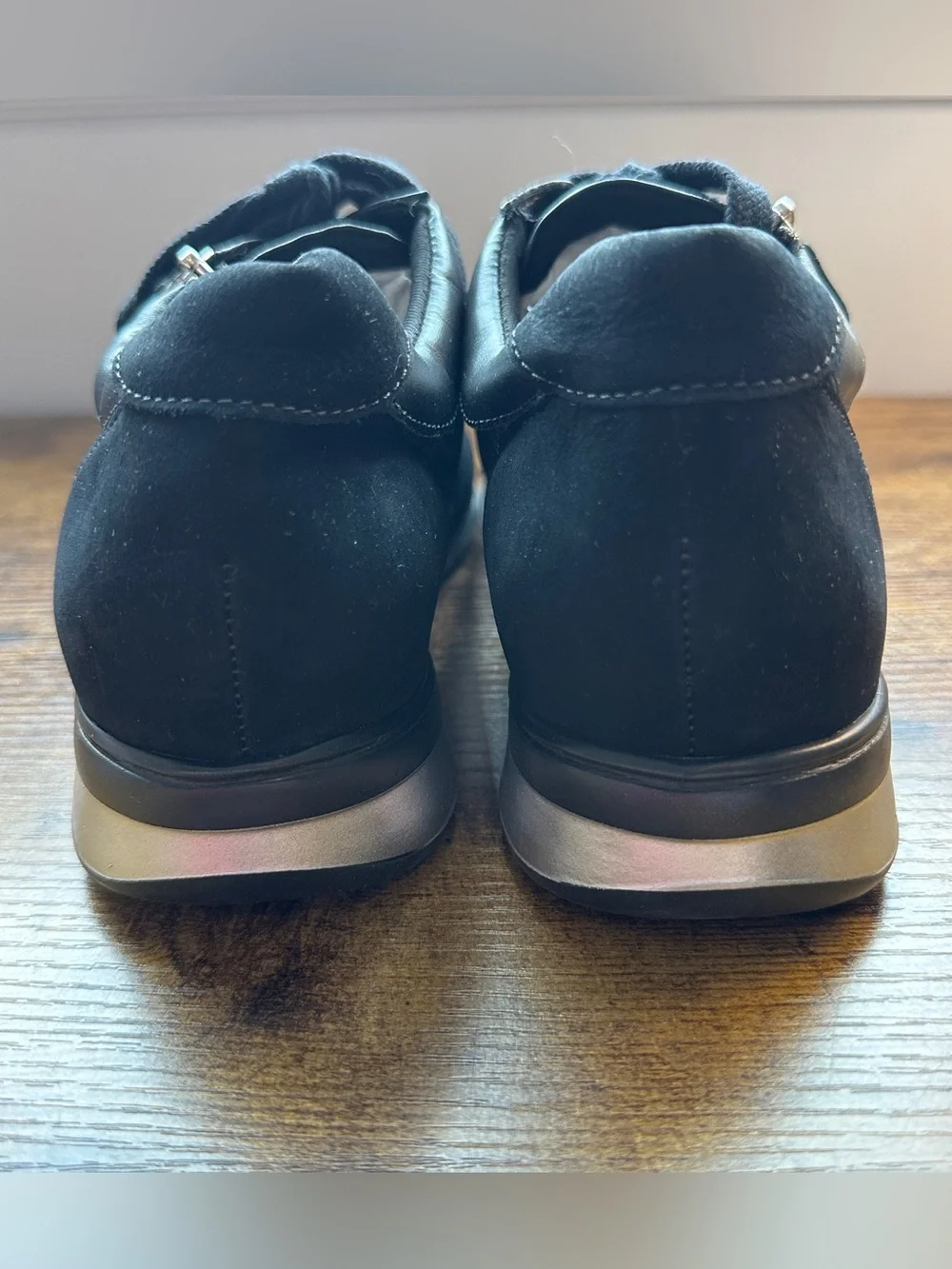 Walking Cradles Women Decker Sneakers 7 wide Black‎ Silver Zip Up Comfort New